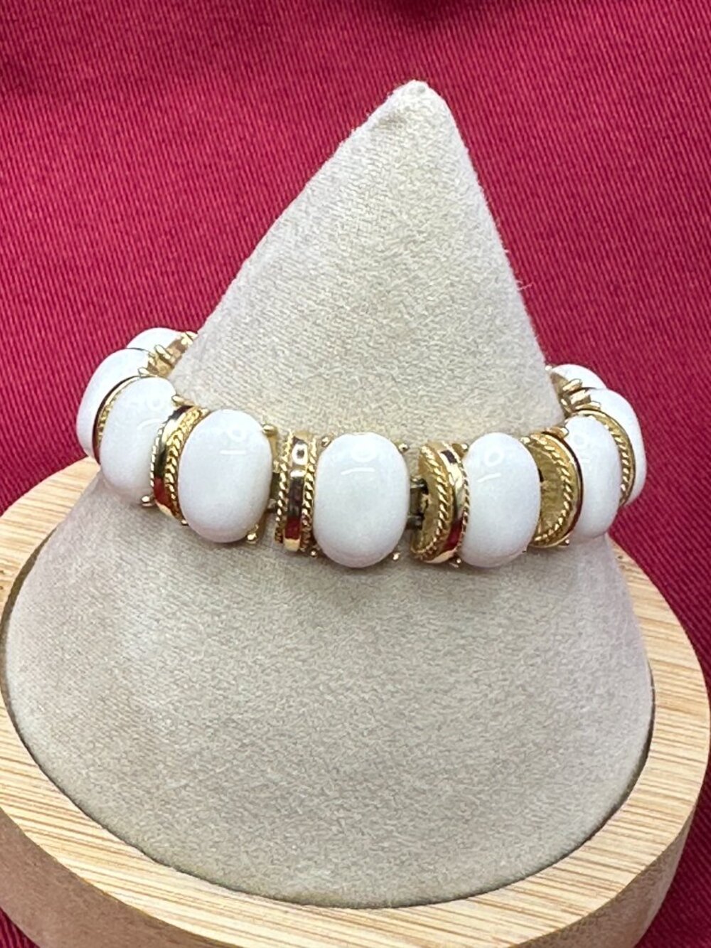 VTG Crown Trifari Mid-Century Bracelet Oval White Cabochons - Picture 14 of 15